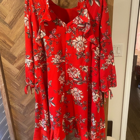 Dress - Picture 4 of 4